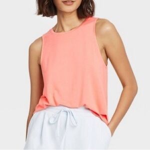 Women's Tank Top - A New Day size L It is not asymmetrical, it inside her shorts